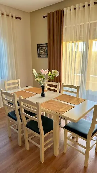 Villa Vila Lufi Kamez
